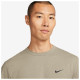Nike Ανδρική κοντομάνικη μπλούζα Hyverse Dri-FIT UV Versatile Top Nike Ανδρική κοντομάνικη μπλούζα Hyverse Dri-FIT UV Versatile Top
